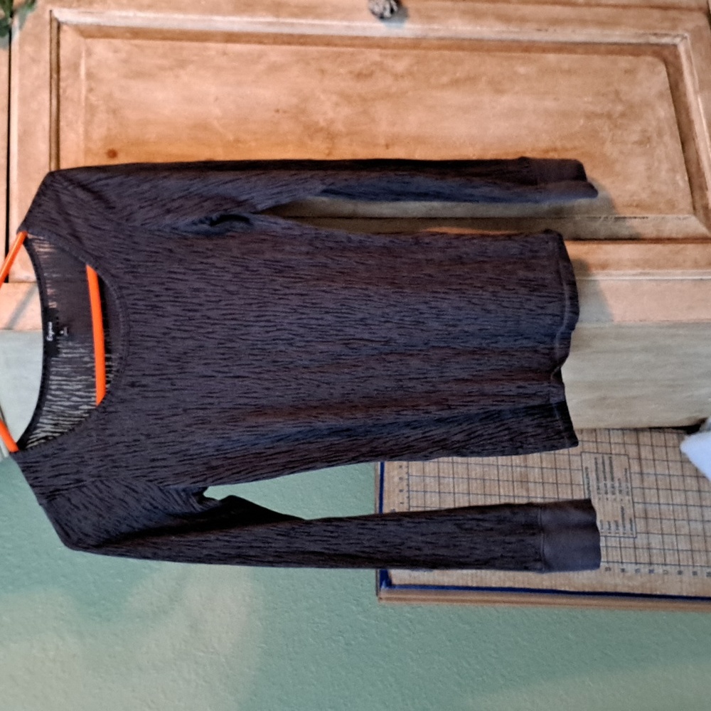 Lightweight long sleeve shirt